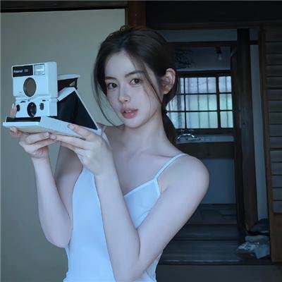 虎将战袍红